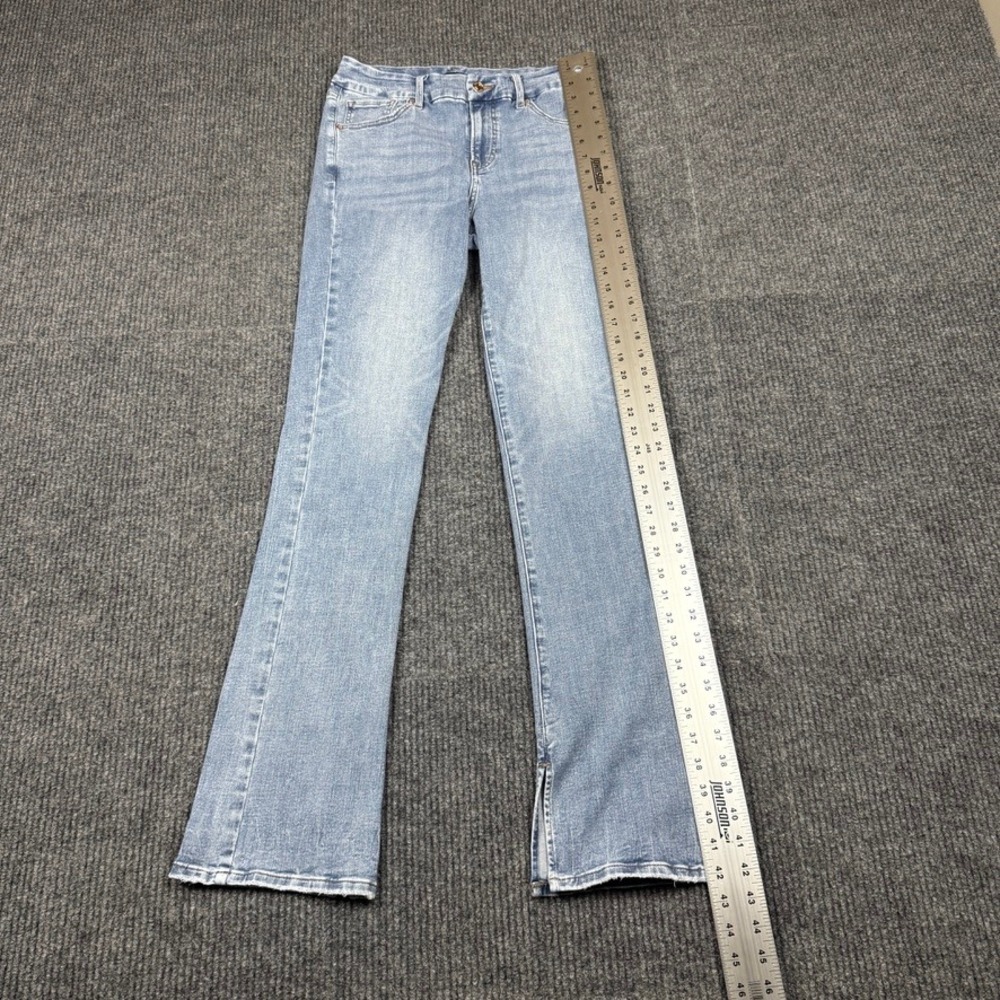 Express Skyscraper Mid Rise Ultra Hyper Stretch Flare Jeans Light Wash Size M/8 - Picture 9 of 16